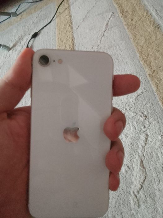 Продам iphone 8