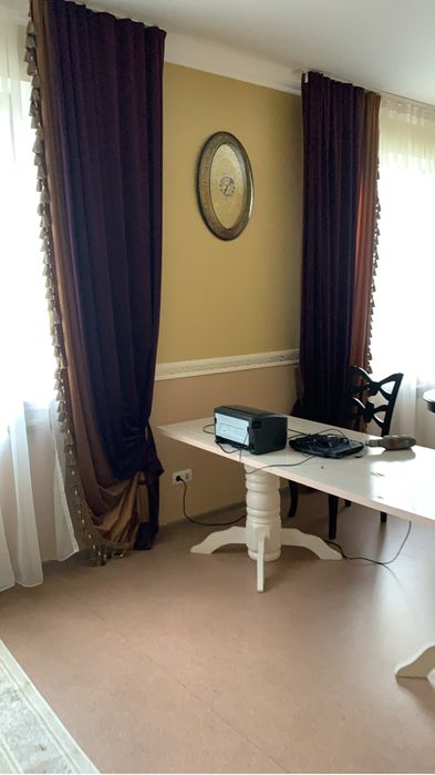 Стол со стульями