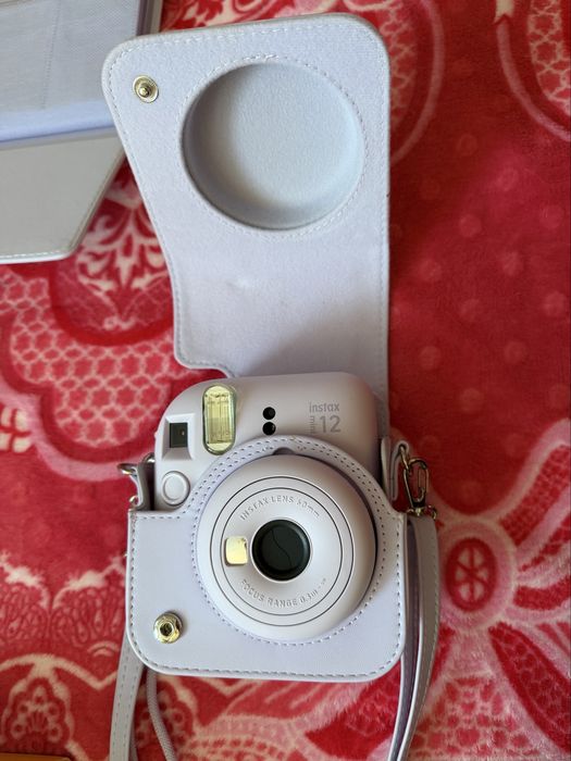 Instax mini 12 в полном комплекте
