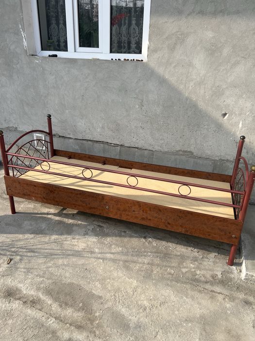 Kravat (Кровать)