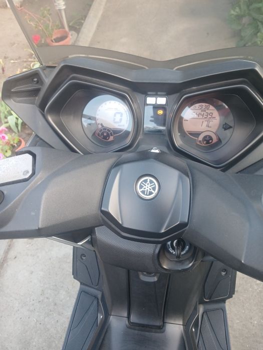 Yamaha xmax 250, 2016