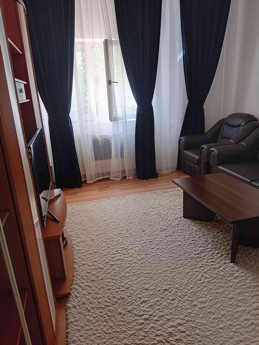 Proprietar,vând apartament ,în Răcădău,2 camere