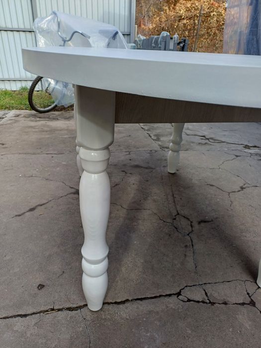 Продам стол овальный.