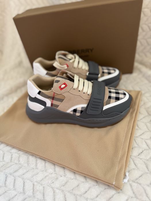 Дамски маратонки нови