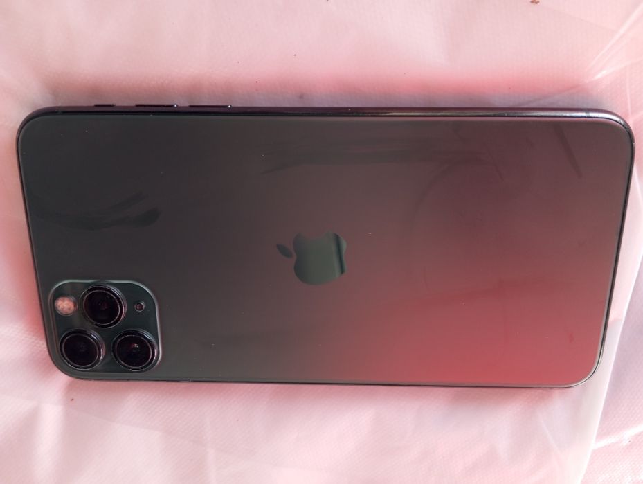 Iphone 11 max sotiladi (chip)