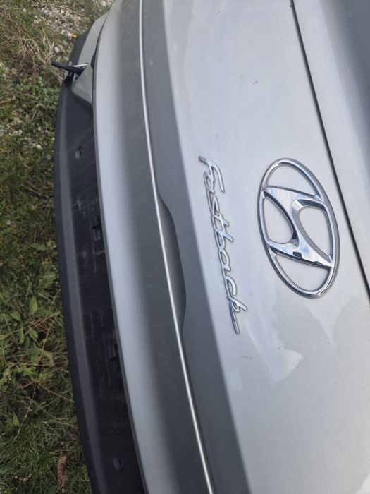 Продавам на части