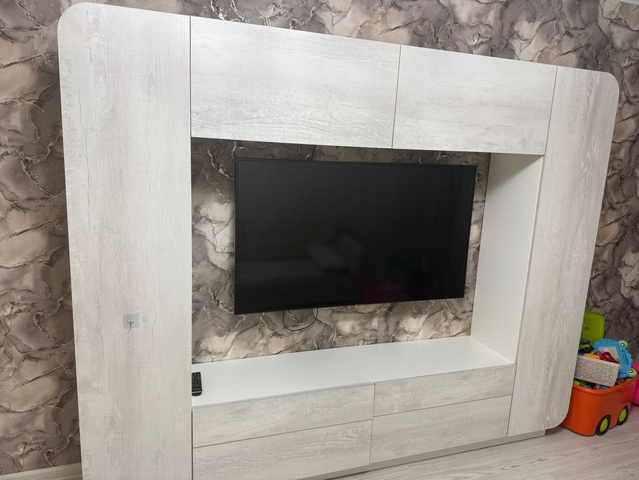 Продам стенку светло серая