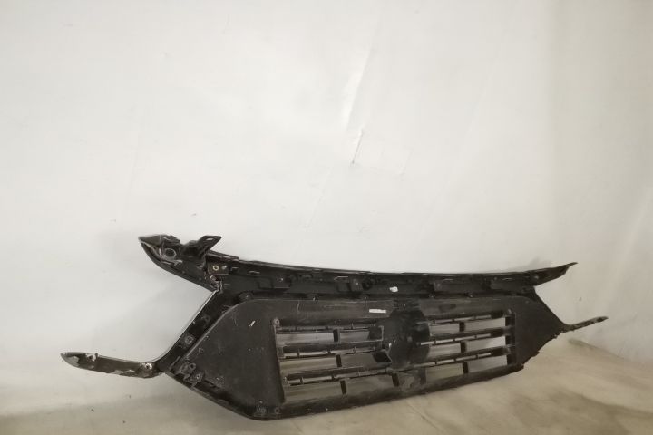 Grila Centrala Originala In Stare Buna SsangYong Rexton Y400 2017 2018