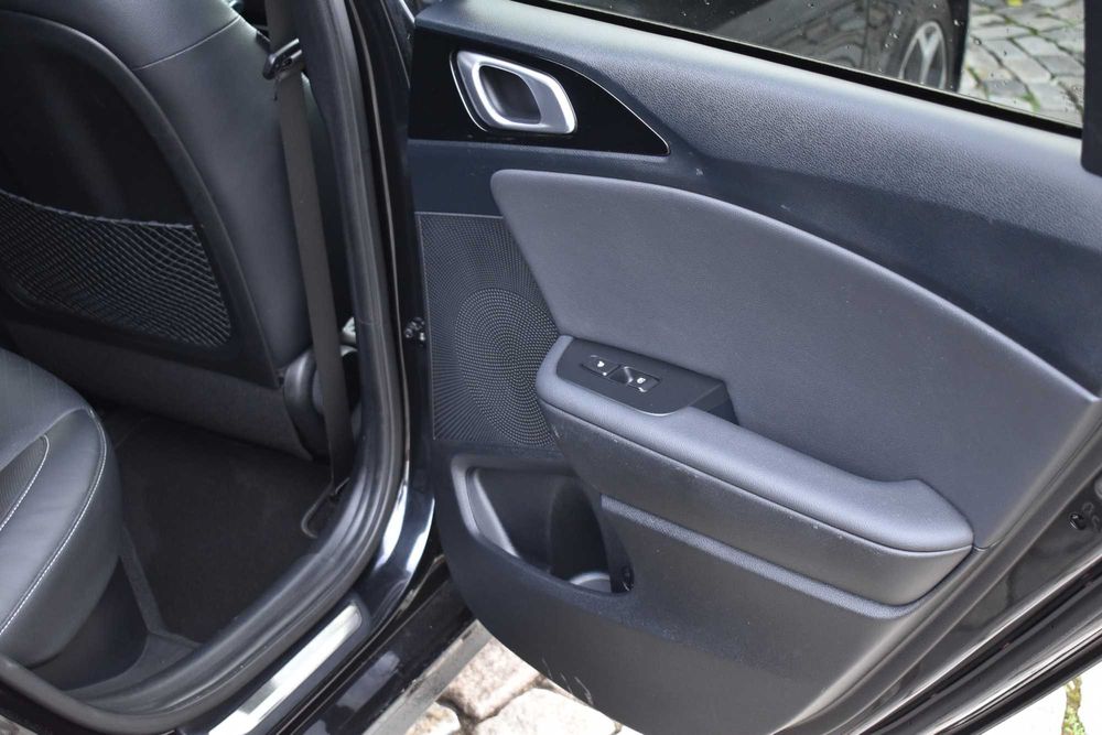 KIA CEED 2021  full option   plug in hibrid