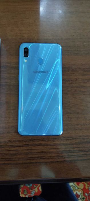 Samsung a30 sotiladi