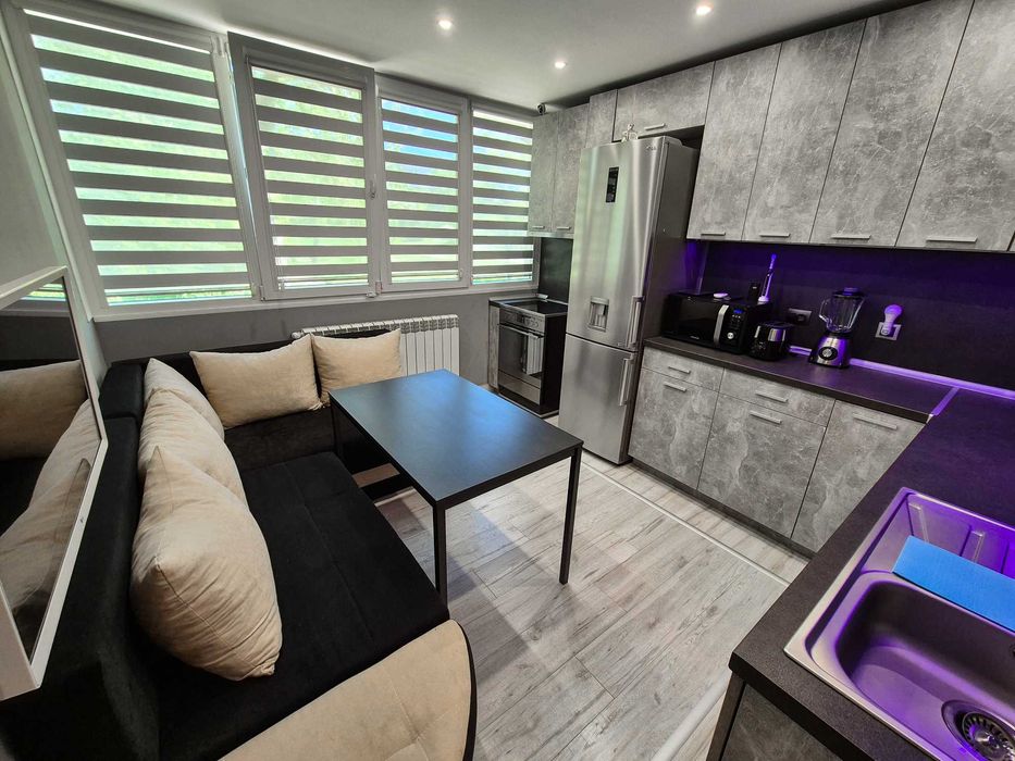 ОБЗАВЕДЕН 2-стаен ЕПК Дружба