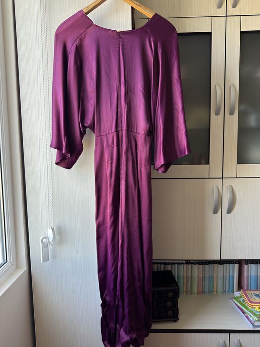 Продавам рокля Zara