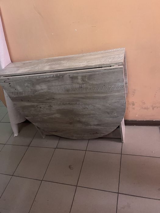 Продам стол книжка