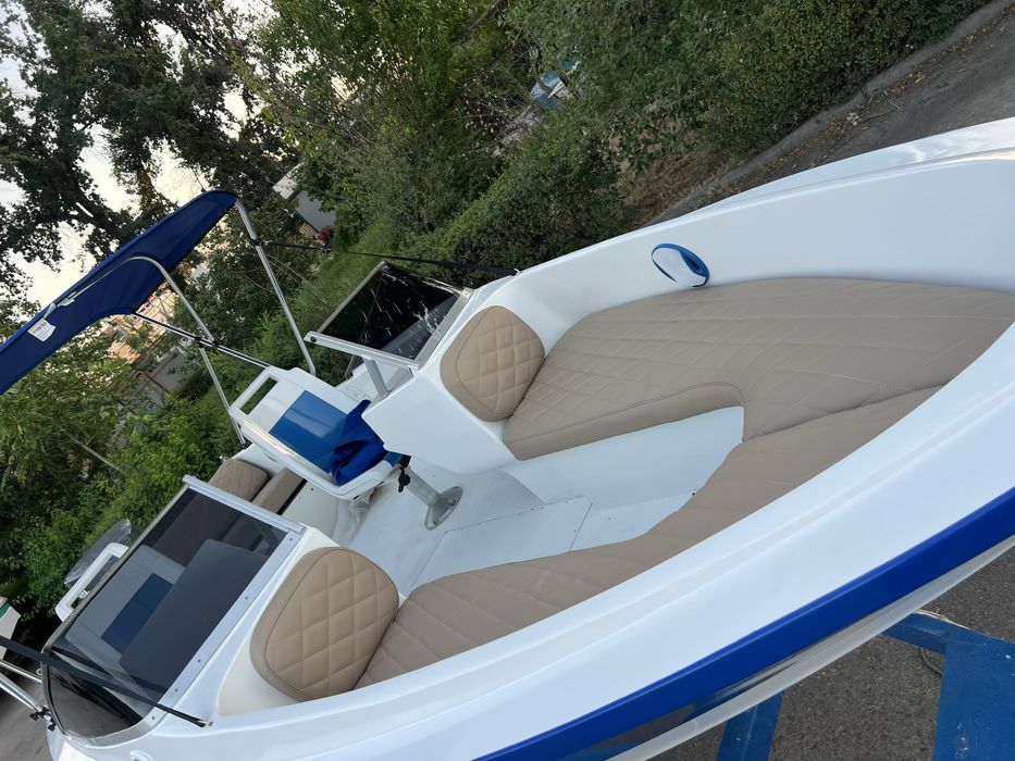 Катер Bayliner
