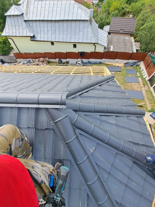 Tip Serviciu: Constructie acoperis nou, Curatare acoperis,