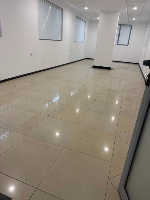 Дава се под наем Офис в Велико Търново, Център - 195 кв.м за 1020 € - Снимка #4