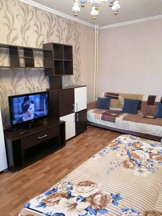 1 комнатная  по часам .район Абзала.центр.