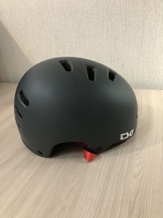 Шлем велосипедный TSG