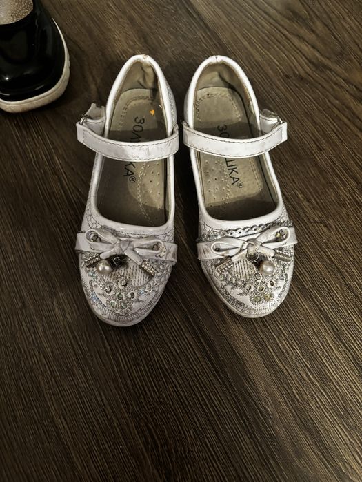 Продам туфли на девочку