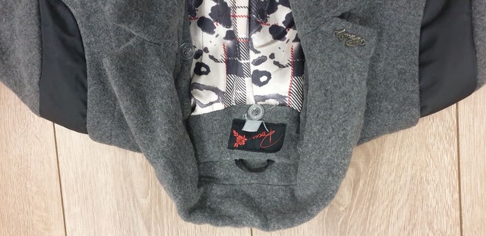 Pardesiu cu gluga Rocu