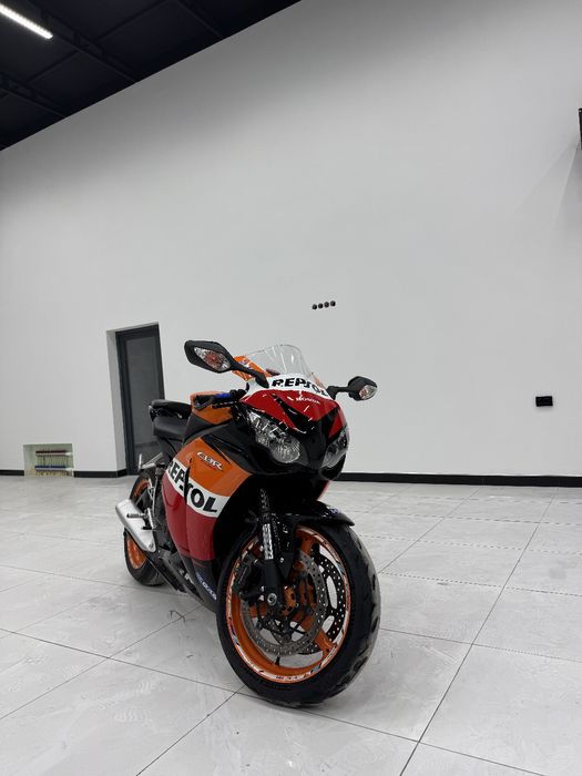 Honda SBR Fireblade 1000.kub 6700$