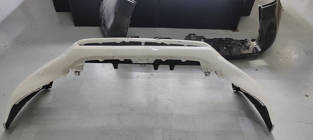 Бампера задние и передние