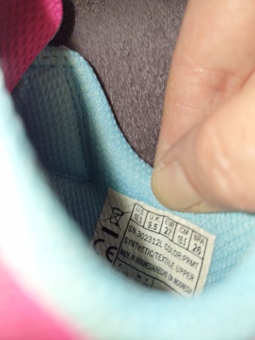 Skechers pentru fetite cu luminite