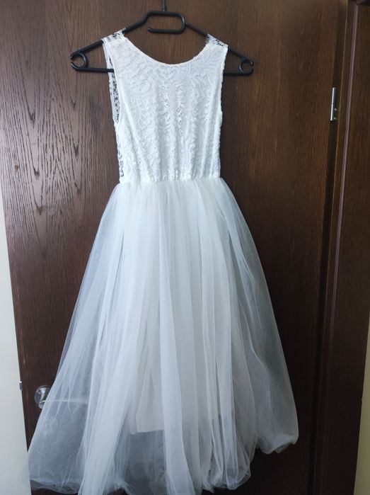 Прекрасна рокля за малки принцеси