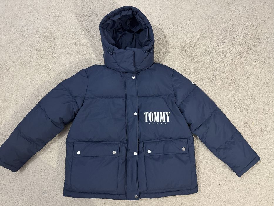 De vanzare 2 geci Tommy Hilfiger (Napapijri , Calvin Klein )