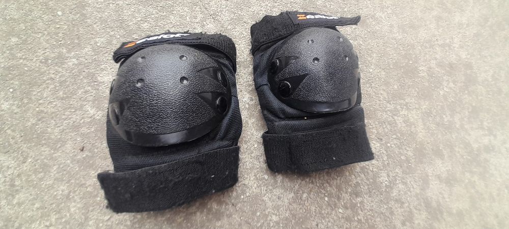 Vând set complet de echipament bicicleta copii