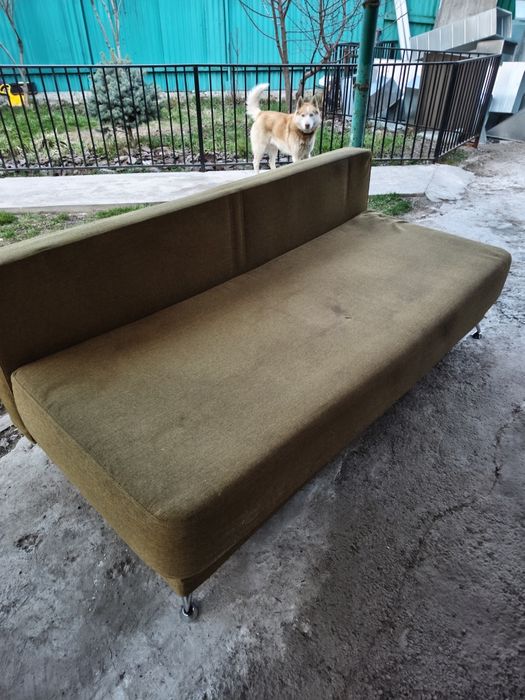 .отдам тахту целая