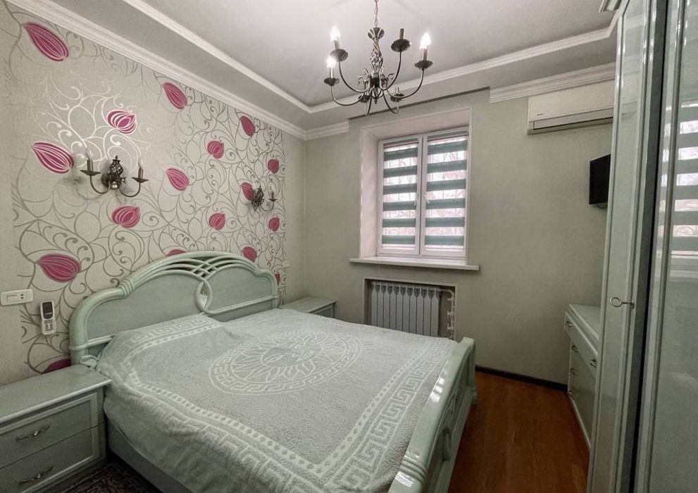 Продаётся 3/3/4, 80м2 ор-р: метро Ойбек