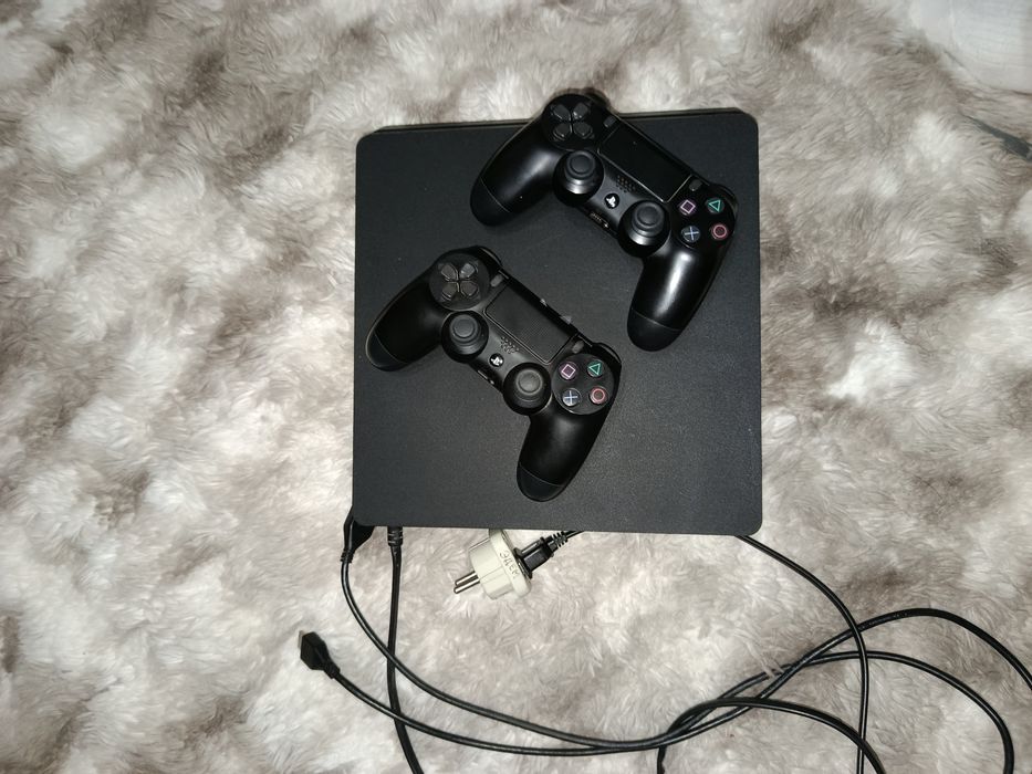 PlayStation 4 Slim