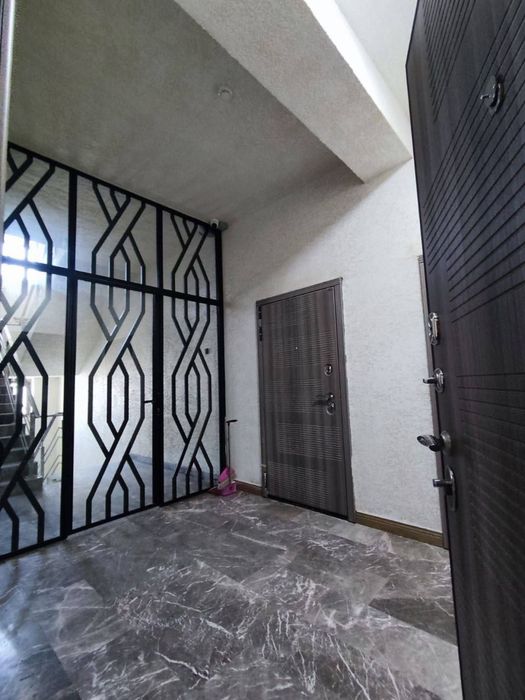 Под офис ор.Сайрам бузбазар 68м2