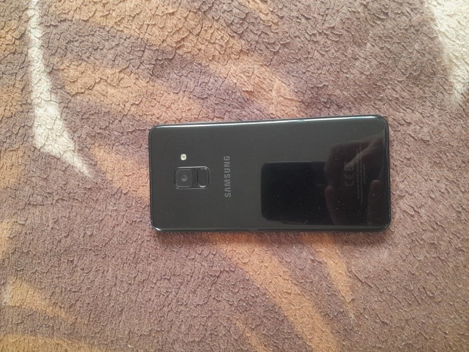 Продам Samsung Galaxy A8 (2018)