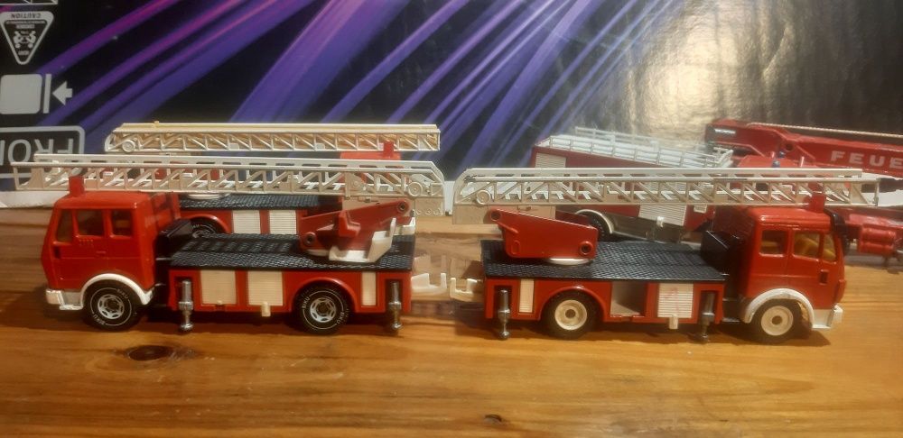 Метални пожарни .