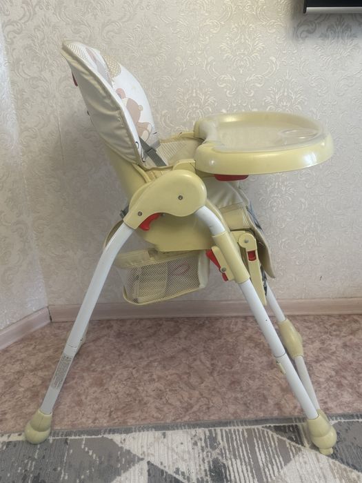 Детский стульчик для кормления
