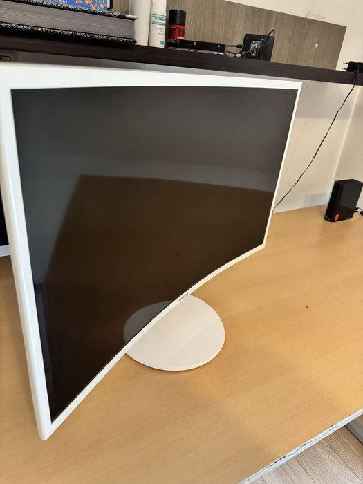 Monitor Curbat Samsung 32" Full HD (C32F391FWU), Alb, Stare Excelentă