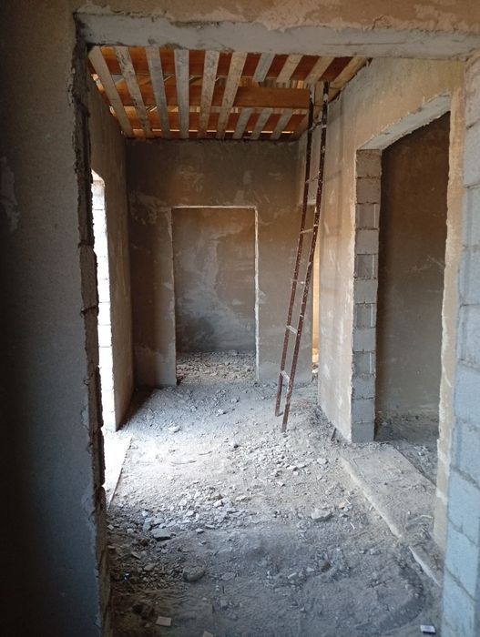 Продам дом не законченном виде