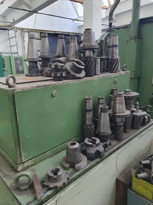 Универсална фреза "Fritz Heckert"