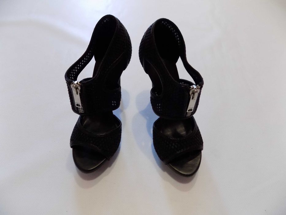 обувки burberry токчета оригинални официални дамски черни номер 38 1/2