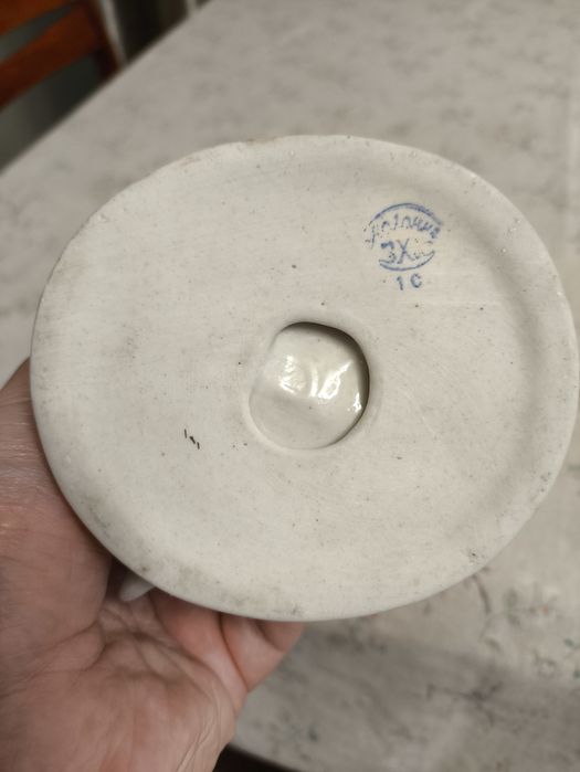 Статуэтка СССР Дети кормят голубей