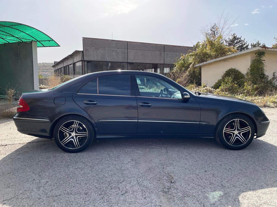 Продавам Mercedes-Benz E400 CDI нави, ксенон НА ЧАСТИ