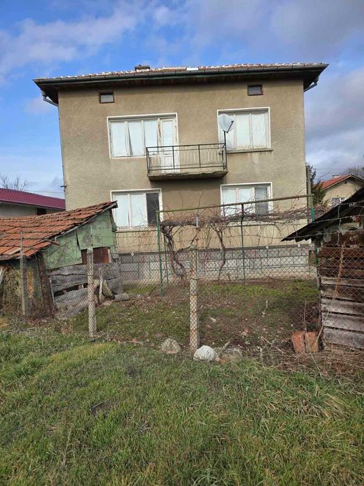 Продава се Къща в Костинброд - 150 кв.м за 1634 €/кв.м - Снимка #1