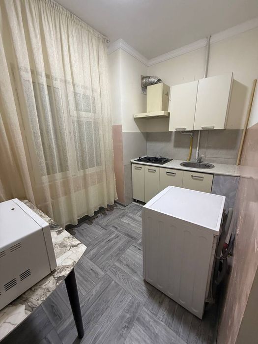 Arendagi Kvartira 45 KV YANGIHAYOT SERGILI Zor Lokatsiya