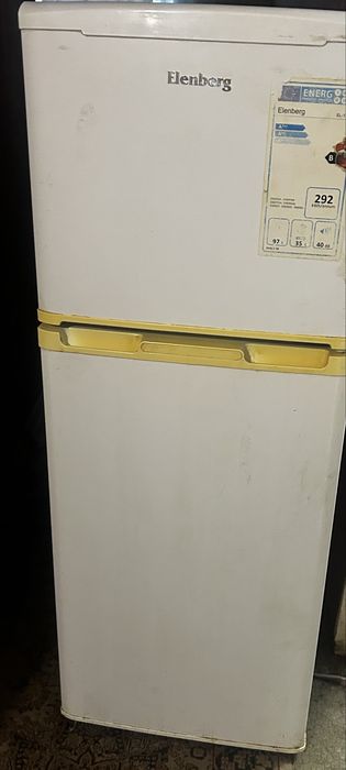Продам маленький холодильник
