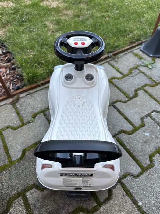 Малка детска кола музикална