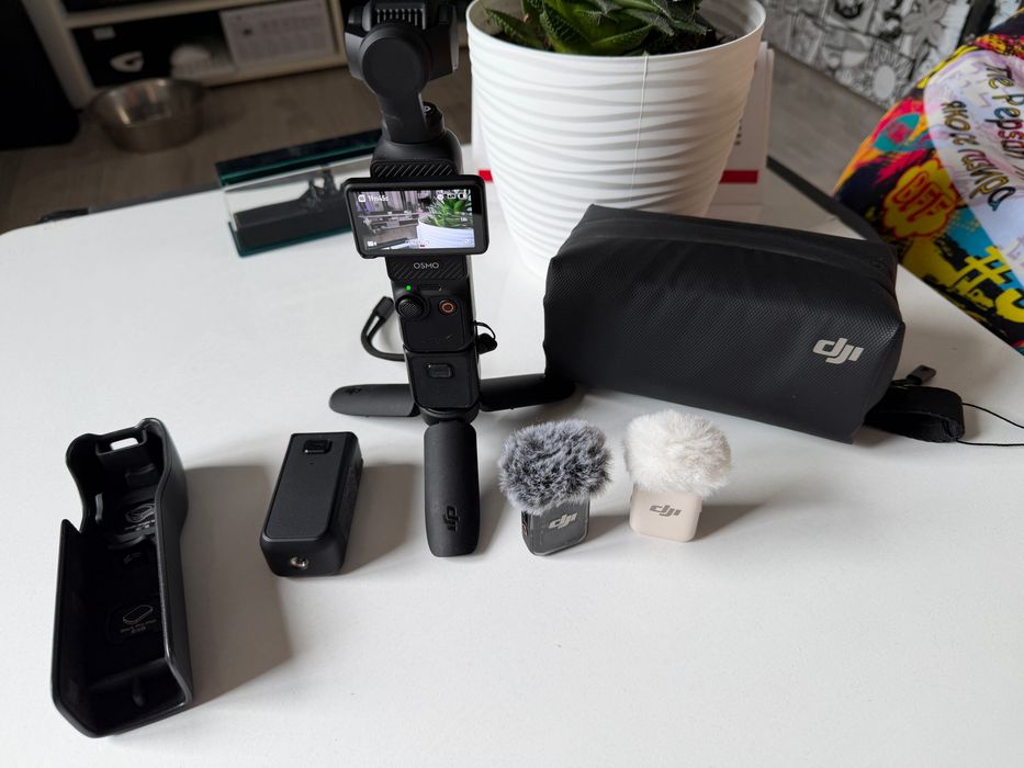 DJI Osmo Pocket 3 Creator Combo с два микрофона
