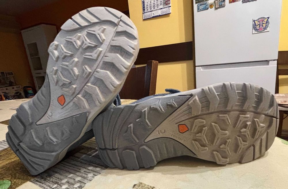 Детски туристически обувки за преходи QUECHUA, номер 26