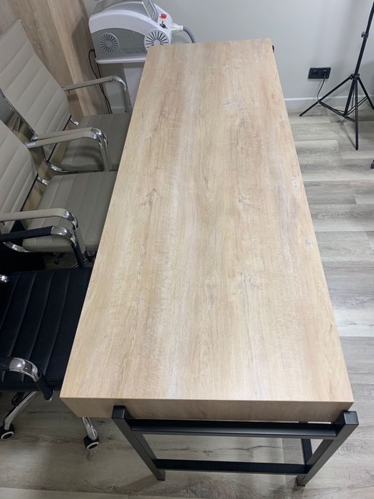 Дизайнерский стол